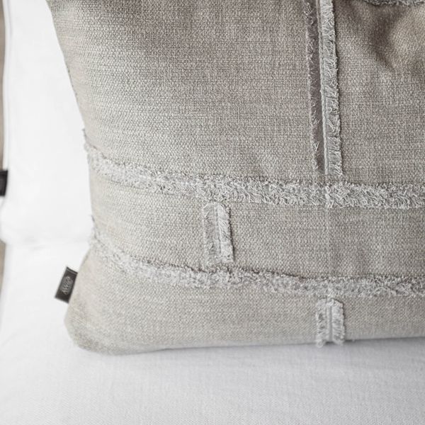 Abstract Fringe Grey 50x50cm Putetrekk - Artwood